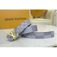 Louis Vuitton M0342V Initiales 40mm reversible belt in Antarctica Silver/Black Damier Graphite canvas With Gold Buckle Louis Vuitton M0342V Initiales 40mm reversible belt in Antarctica Silver/Black Damier Graphite canvas With Gold Buckle