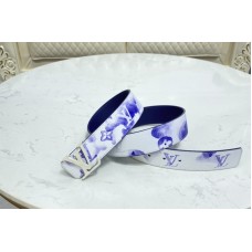 Louis Vuitton M0358V Shape 40mm reversible belt in Watercolor Blue With White Buckle Louis Vuitton M0358V Shape 40mm reversible belt in Watercolor Blue With White Buckle