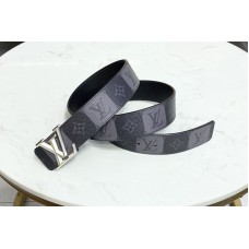 Louis Vuitton M0469V Pyramide Stripes 40mm reversible belt in Monogram Eclipse canvas/Calf leather
