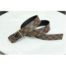 Louis Vuitton M0471V Pyramide Frame 40mm reversible belt in Damier Ebene Canvas/calf leather With Black Buckle Louis Vuitton M0471V Pyramide Frame 40mm reversible belt in Damier Ebene Canvas/calf leather With Black Buckle