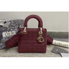 Christian Dior Mior Medium Lady d-lite bag in Burgundy Cannage Embroidery Christian Dior Mior Medium Lady d-lite bag in Burgundy Cannage Embroidery
