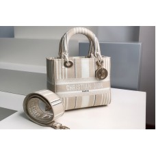 Christian Dior Mior Medium Lady d-lite bag in Beige Stripes Embroidery Christian Dior Mior Medium Lady d-lite bag in Beige Stripes Embroidery