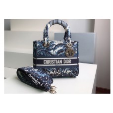 Christian Dior Mior Medium Lady d-lite bag in Blue Dior Palms Embroidery Christian Dior Mior Medium Lady d-lite bag in Blue Dior Palms Embroidery