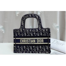 Christian Dior Sini dior book tote bag in Blue Dior Oblique embroidered velvet Christian Dior Sini dior book tote bag in Blue Dior Oblique embroidered velvet