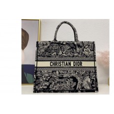 Christian Dior Mior book tote Bag in Black Toile de Jouy Reverse Embroidery Christian Dior Mior book tote Bag in Black Toile de Jouy Reverse Embroidery