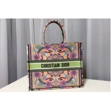Christian Dior Mior book tote Bag in Dior Embroidery Christian Dior Mior book tote Bag in Dior Embroidery