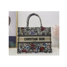 Christian Dior Mior book tote Bag in Multicolor Dior Flowers Embroidery Christian Dior Mior book tote Bag in Multicolor Dior Flowers Embroidery