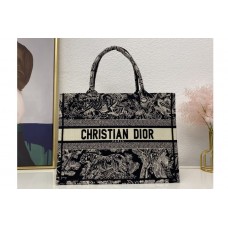 Christian Dior Mior book tote Bag in Black Toile de Jouy Reverse Embroidery Christian Dior Mior book tote Bag in Black Toile de Jouy Reverse Embroidery