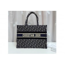 Christian Dior Mmall dior book tote Bag in Blue Dior Oblique Embroidery Christian Dior Mmall dior book tote Bag in Blue Dior Oblique Embroidery