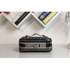 Dior Mblique Cosmetic bag in Navy Blue Dior Oblique jacquard Dior Mblique Cosmetic bag in Navy Blue Dior Oblique jacquard