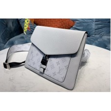 Louis Vuitton M30411 Outdoor flap messenger Bag in Taiga Leather and Monogram Eclipse Canvas Louis Vuitton M30411 Outdoor flap messenger Bag in Taiga Leather and Monogram Eclipse Canvas