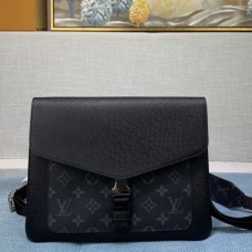 Louis Vuitton M30413 Outdoor flap messenger Bag in Taiga Leather and Monogram Eclipse Canvas Louis Vuitton M30413 Outdoor flap messenger Bag in Taiga Leather and Monogram Eclipse Canvas