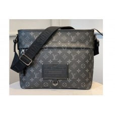 Louis Vuitton M45214 Besace Zippee MM Bag in Monogram Eclipse Canvas Louis Vuitton M45214 Besace Zippee MM Bag in Monogram Eclipse Canvas