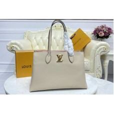 Louis Vuitton M57346 Lockme Shopper handbag In Greige Grained calf leather Louis Vuitton M57346 Lockme Shopper handbag In Greige Grained calf leather