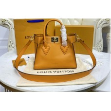 Louis Vuitton M57726 On My Side PM tote bag in Orange smooth calf leather Louis Vuitton M57726 On My Side PM tote bag in Orange smooth calf leather