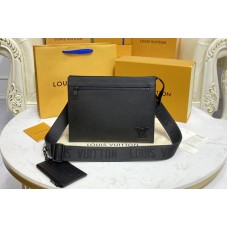 Louis Vuitton M59329 New Messenger Voyage Bag in Black Aerogram cowhide leather Louis Vuitton M59329 New Messenger Voyage Bag in Black Aerogram cowhide leather