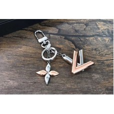 Louis Vuitton M68197 Twist Bag Charm Rose Gold Louis Vuitton M68197 Twist Bag Charm Rose Gold