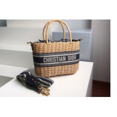 Christian Dior Mior Wicker basket bag in Blue Dior Oblique Jacquard and Natural Wicker Christian Dior Mior Wicker basket bag in Blue Dior Oblique Jacquard and Natural Wicker