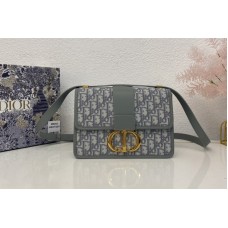 Christian Dior Mior 30 Montaigne bag in Gray Dior Oblique Jacquard Christian Dior Mior 30 Montaigne bag in Gray Dior Oblique Jacquard