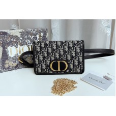 Christian Dior Sior 30 Montaigne 2-in-1 pouch in Blue Dior Oblique Jacquard Christian Dior Sior 30 Montaigne 2-in-1 pouch in Blue Dior Oblique Jacquard