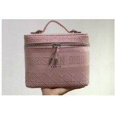 Christian Dior Siortravel Vanity Case in Pink Dior Oblique Canvas Christian Dior Siortravel Vanity Case in Pink Dior Oblique Canvas