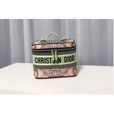 Christian Dior Siortravel vanity case in Multicolor Dior in Lights Embroidery Christian Dior Siortravel vanity case in Multicolor Dior in Lights Embroidery