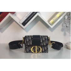 Dior taigne M9204 Box bag in blue Dior Oblique jacquard canvas Dior taigne M9204 Box bag in blue Dior Oblique jacquard canvas