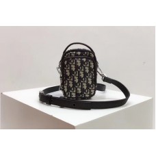 Dior Oblique Phone Bag in blue Dior Oblique jacquard canvas Dior Oblique Phone Bag in blue Dior Oblique jacquard canvas